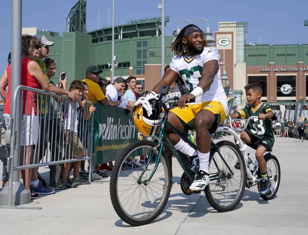Packers RB Aaron Jones, who went to high school in El Paso and still calls the city home, said Saturday's massacre in the city "takes your breath away." (AP)