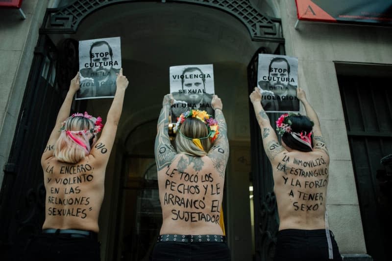 Three Femen activists denounce cases of sexual violence in Spanish cinema, at the Spanish Film Academy. An artist, a cultural manager and an actress, join the other three women (a film student, an employee of one of his productions and a worker in the cultural sector) accusing filmmaker Carlos Vermut of sexual assaults. The Femen Spain movement denounces all types of sexual violence in the Spanish film industry. Mateo Lanzuela/EUROPA PRESS/dpa