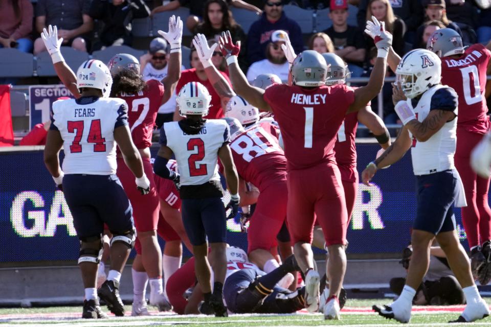 Will the Washington State Cougars beat the Washington Huskies in the Apple Cup college football rivalry game on Saturday?