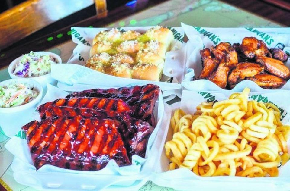 Flanigan's Seafood Bar and Grill, a chain of seafood and parrillada restaurants based in South Florida that serves delicious ribs à la barbacoa.