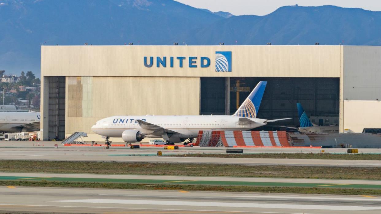 United Airlines Hangar Los Angeles International Airport