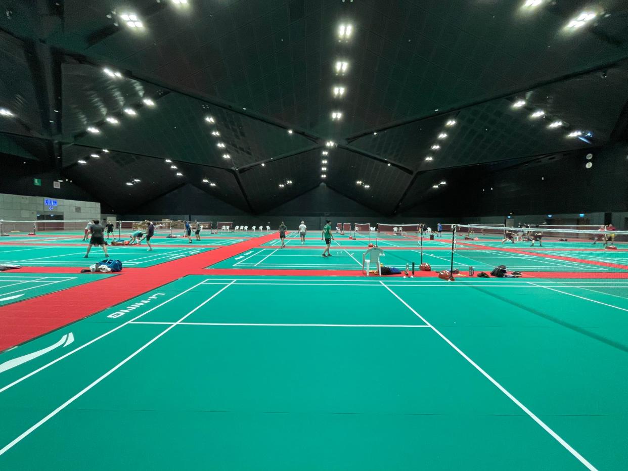 The 20 brand new courts on the sixth floor of the Suntec City Convention Centre are fully air-conditioned. Badminton courts at Suntec Convention Centre, November 2021. (Photo: Bryan Tan)