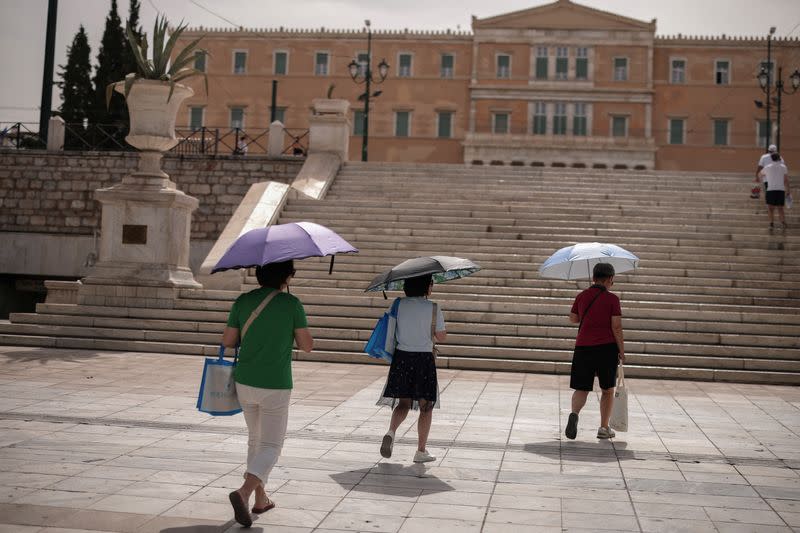 Heatwave hits Greece