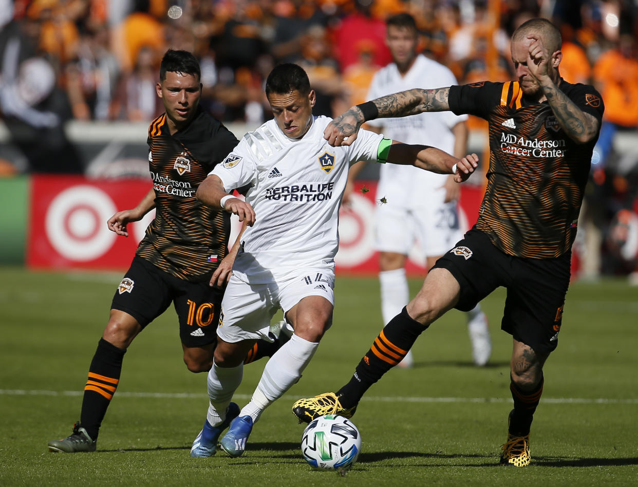 Javier Hernández and the Los Angeles Galaxy left Houston with a point. (Photo by Bob Levey/Getty Images)