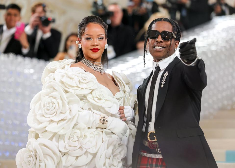 ASAP Rocky Taunts Travis Scott Over Rihanna Relationship During Rolling Loud Festival Performance 255