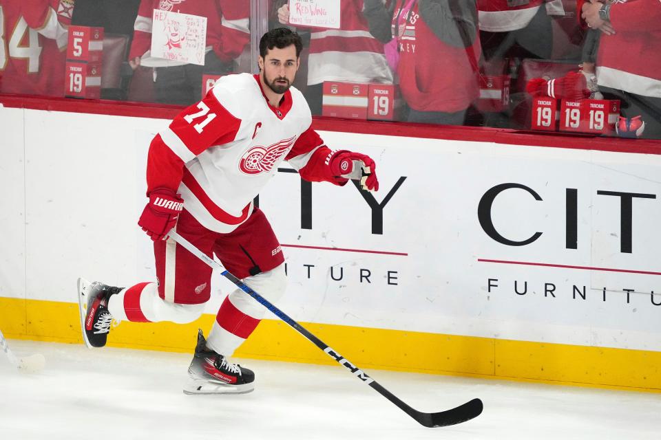 Jan 17, 2024; Sunrise, Florida, USA; Detroit Red Wings center Dylan Larkin (71) warms up prior to the game against the Florida Panthers at Amerant Bank Arena. Mandatory Credit: Jasen Vinlove-USA TODAY Sports