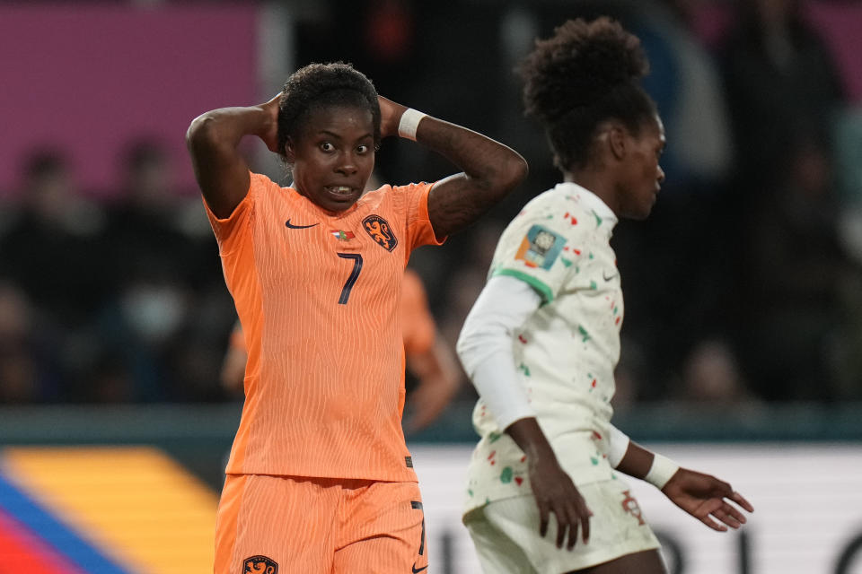 Netherlands' Lineth Beerensteyn , left, reacts during the second half of the FIFA Women's World Cup Group E soccer match between the Netherlands and Portugal in Dunedin, New Zealand, Sunday, July 23, 2023. (AP Photo/Alessandra Tarantino)