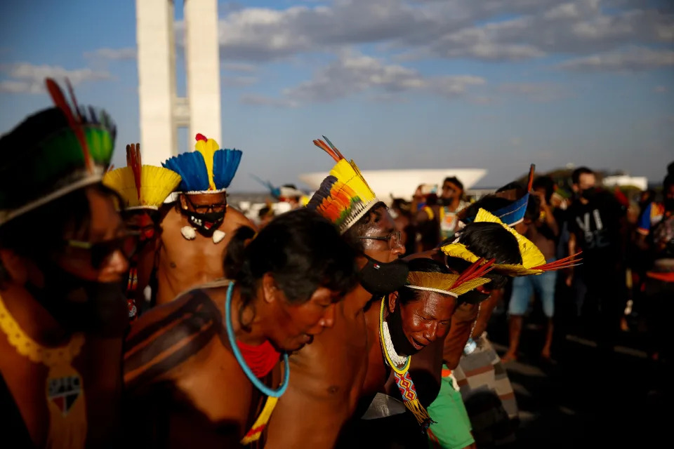 ***ARQUIVO***BRASÍLIA, DF, 24.08.2021 - Indígenas protestam em frente ao Congresso Nacional, em Brasília. (Foto: Pedro Ladeira/Folhapress)