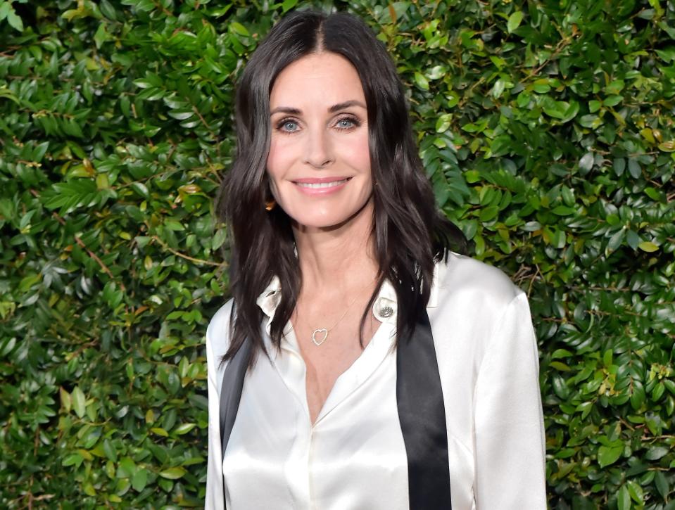 A closeup of Courteney at an event