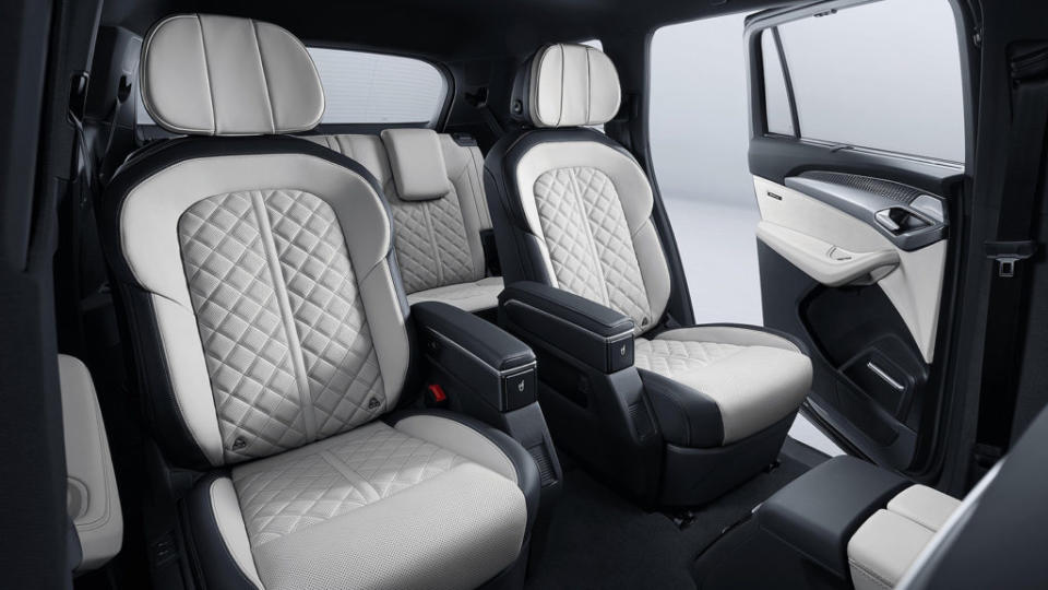 Q6提供有第二排雙獨立座椅的6人座版本。(圖片來源/ Audi中國)