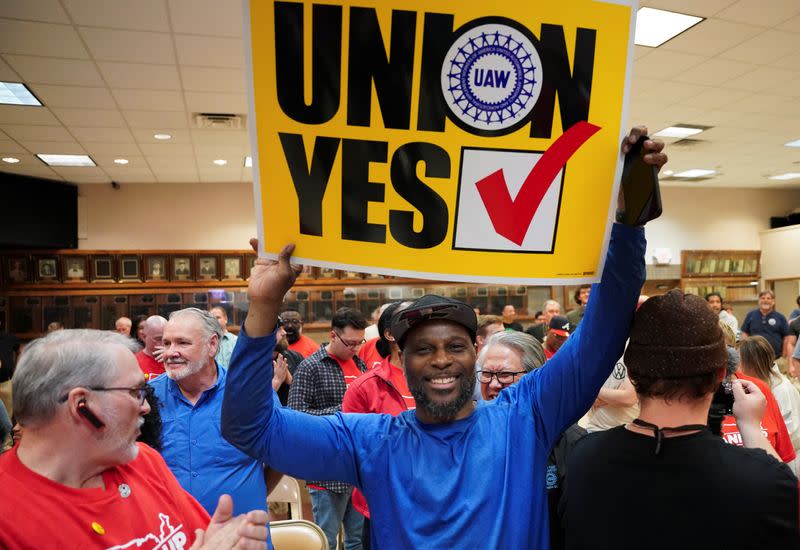 Volkswagen factory workers' unionization vote results watch party in Chattanooga