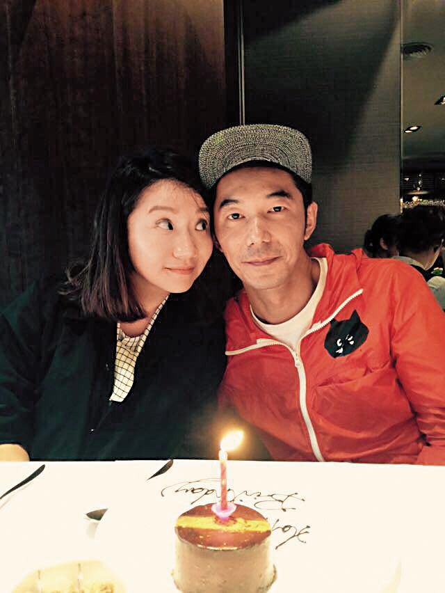 李李仁和陶晶瑩結婚14年，很重視家庭，曾在外地拍戲接到兒子電話傳來「爸爸我想你」，在周渝民面前失態大哭。