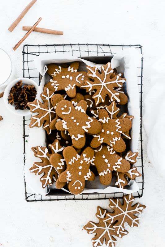 <p>Oh So Delicioso</p><p>This easy gingerbread men recipe combines rich molasses, warm spices, and deep brown sugar for cookie that is unforgettable.</p><p><strong>Get the recipe: <a href="https://ohsodelicioso.com/easy-gingerbread-men-recipe/" rel="nofollow noopener" target="_blank" data-ylk="slk:No-Fail Gingerbread Men;elm:context_link;itc:0;sec:content-canvas" class="link ">No-Fail Gingerbread Men</a></strong></p>