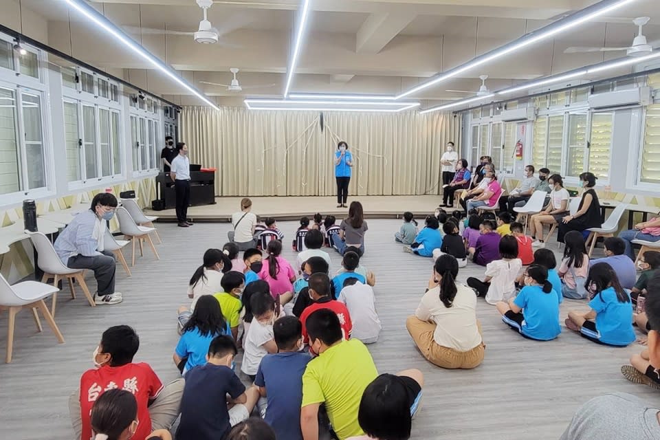 長濱國小將閒置空間改造成美學教室，是送給學生們最棒的開學禮物。