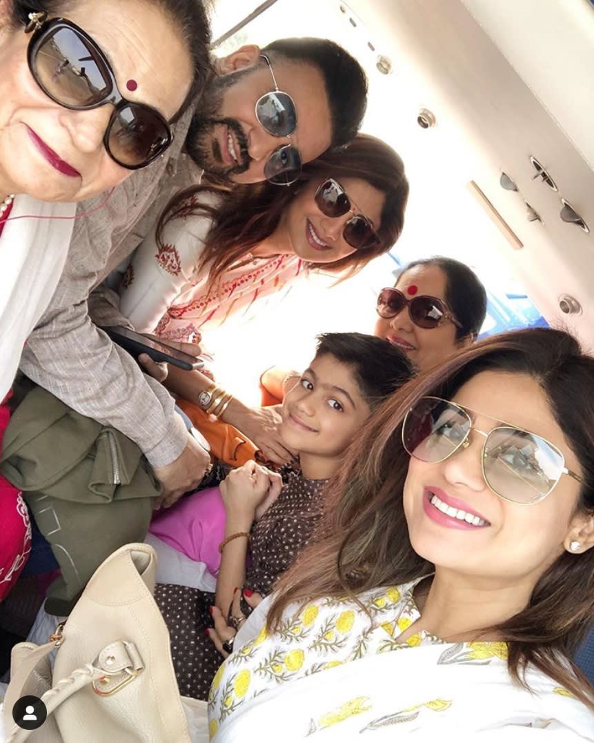 She may not be active in the show biz, but like her elder sibling Shilpa Shetty, Shamita keeps herself busy at the gym and still rocks those perfect stats. In her leisure, she can be seen enjoying life with her family, and it is evident that she shares a special bond with her Shilpa and her kids.