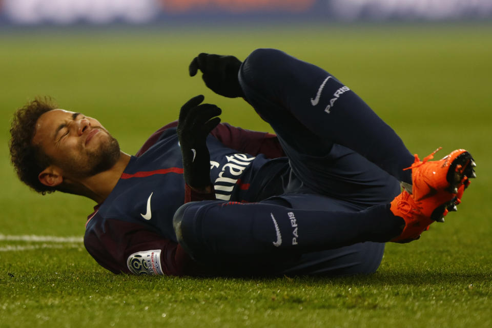 Neymar suffered a sprained ankle and a fractured foot during a 3-0 PSG win over Marseille. (Getty)
