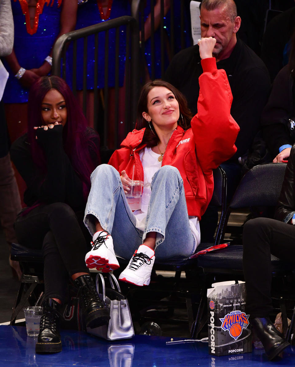 Bella Hadid basketball