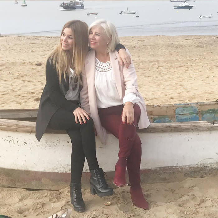 Natalia con su madre