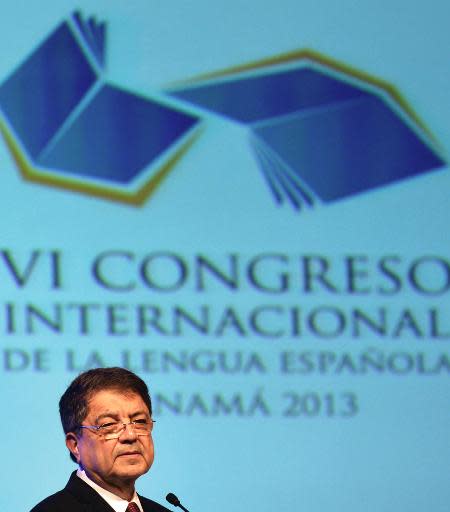 El escritor nicaragüense Sergio Ramirez habla durante la ceremonia de apertura del VI Congreso Internacional de la Lengua Española en Panamá el domingo 20 de octubre (AFP | Rodrigo Arangua)