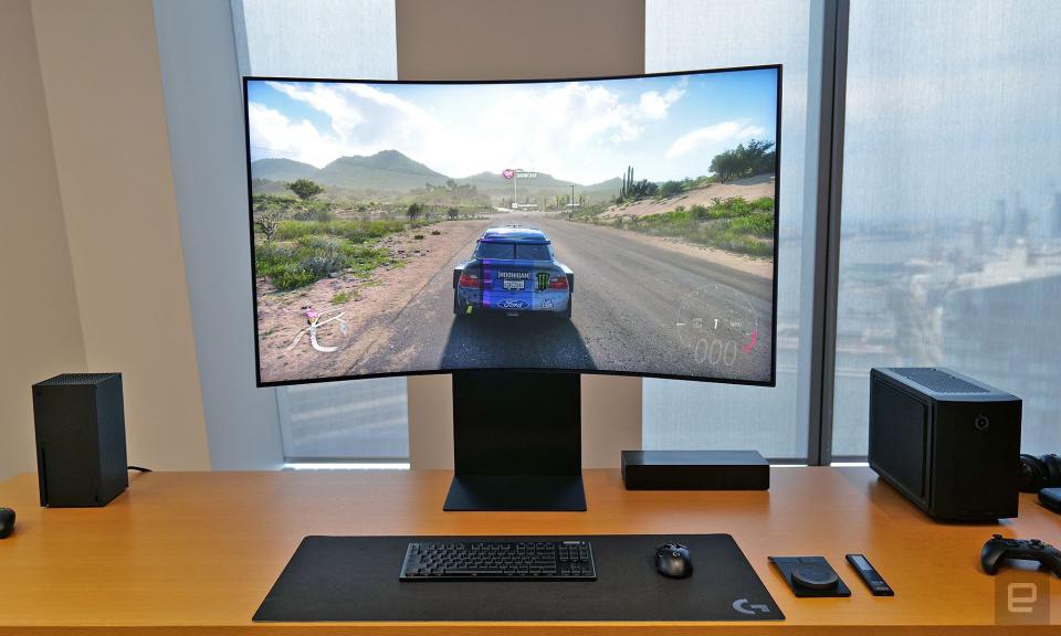 <p>Featuring a 55-inch panel with a 1000R curve, the Ark offers a truly immersive gaming experience.</p>
