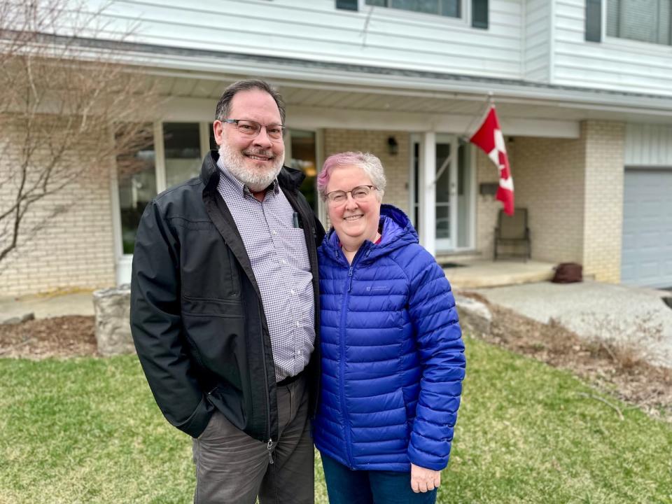 Seidlitz stands with his wife Wendy, a nurse, who has supported him through his cancer diagnosis, treatment and remission.