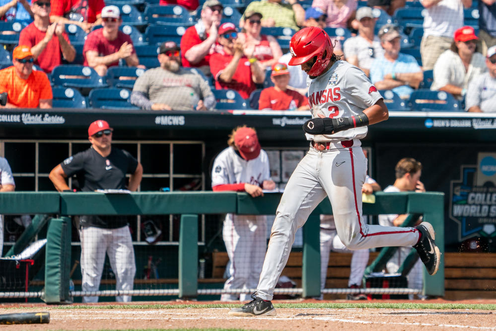 Oklahoma Sooners send Texas A&M Aggies to CWS Losers' Bracket