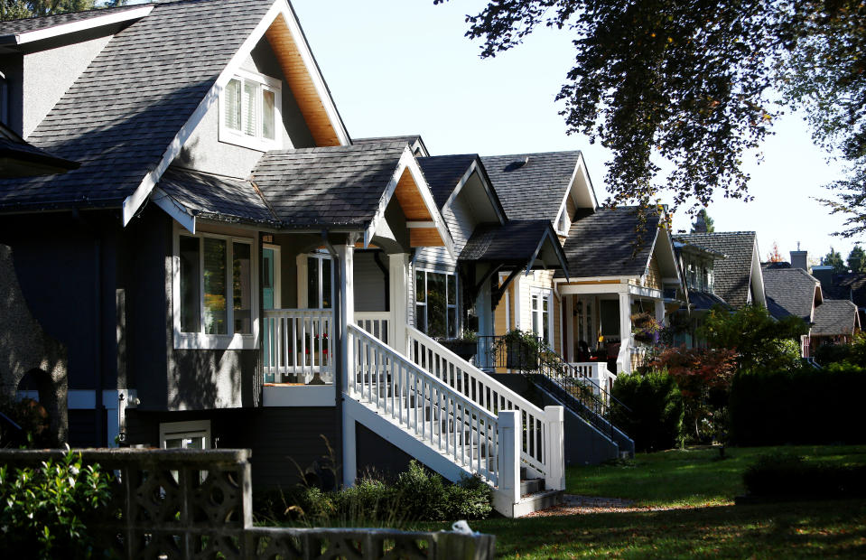 A row of houses are pictured in the neighbourhood of Dunbar in Vancouver, British Columbia, Canada, September 22, 2016. REUTERS/Ben Nelms