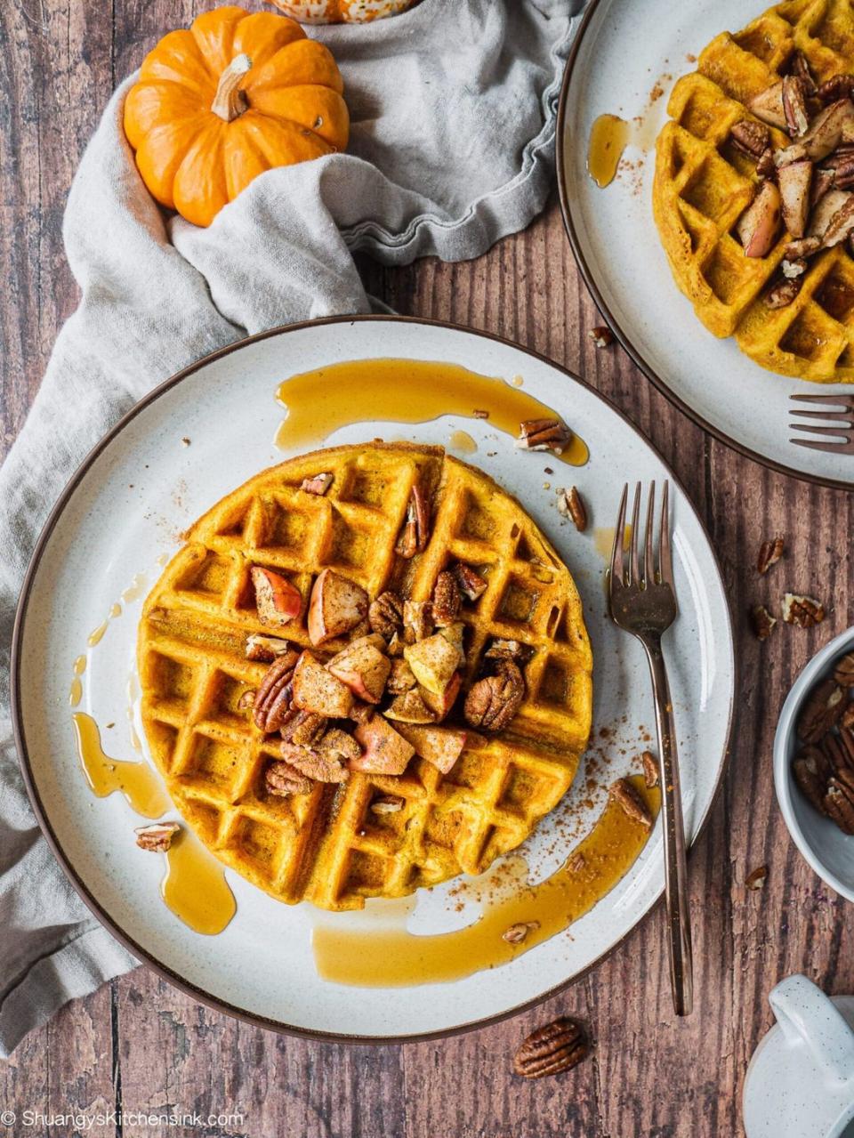 Healthy Pumpkin Waffles