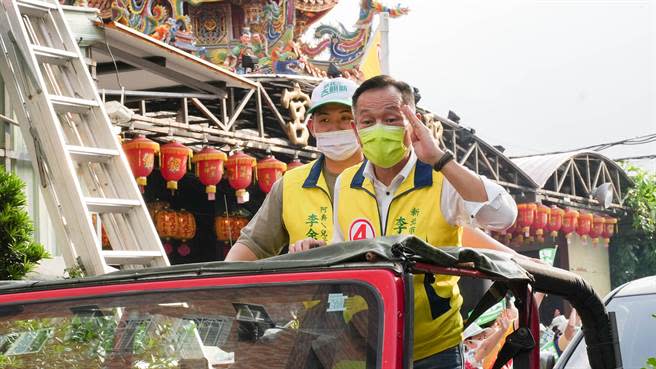 民進黨蘇系新北市議員李余典先前外傳將投入三重區立法委員初選，不過他強調會考慮幾天後決定，李余典稍早也證實明日中午12時前將宣布是否會參戰。(黃敬文攝)