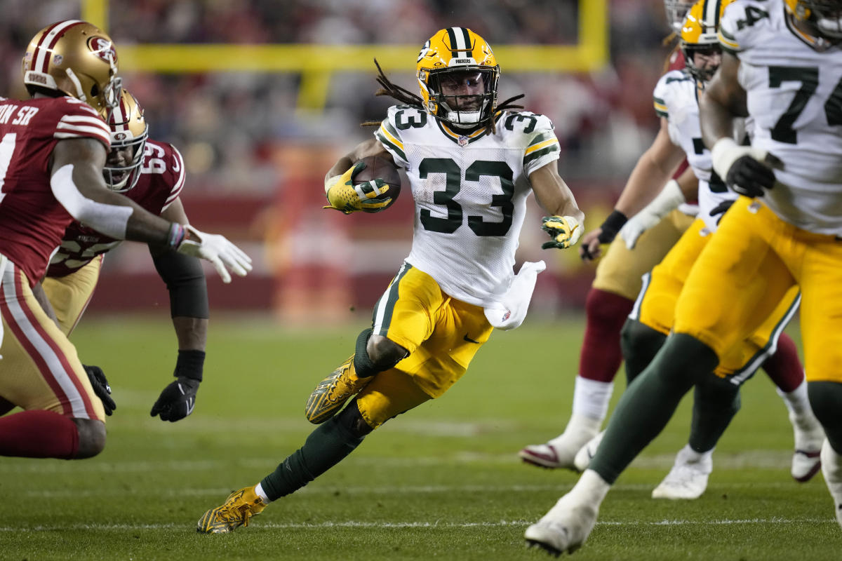 Vikings agree to deals with ex-rival RB Aaron Jones and QB Sam Darnold as  initial sub for Cousins