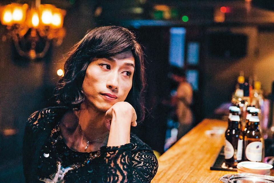 陳竹昇在《阿莉芙》中飾演扮裝酒吧老闆娘，化身溫婉女人，為他贏得金馬男配角提名。