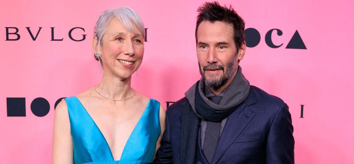 Keanu Reeves & Alexandra Grant Share A Light Kiss At Star-Studded Gala Amid Marriage Rumors