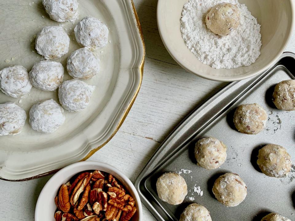 Pecan Snowball Cookies