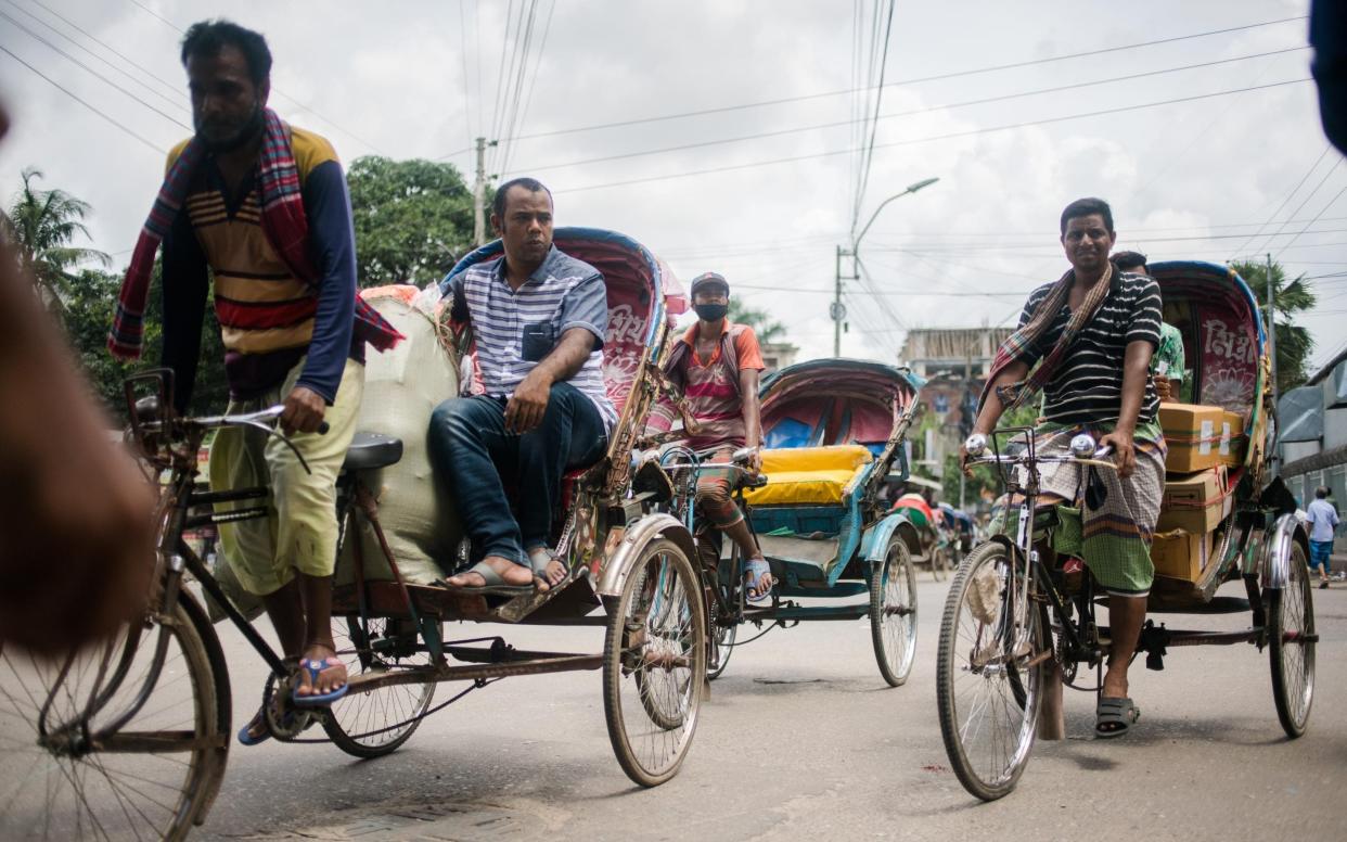 Rickshaw drivers in Dhaka - Tousif Farhad