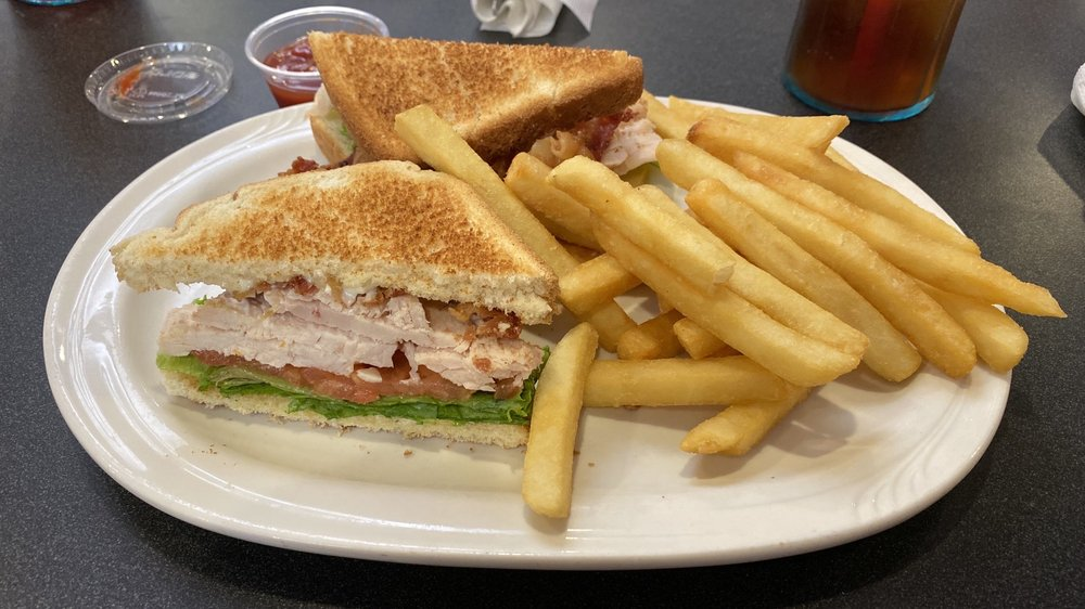 Friendly's club sandwich