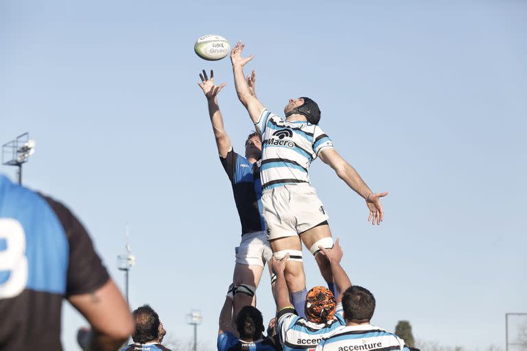 San Isidro Club está por encima de todos en el Top 12 de la URBA; las formaciones fijas, como el line-out, son una especialidad del líder del torneo.