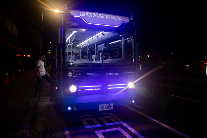 上路半年的「台北市信義路公車專用道台北市自駕巴士創新實驗計畫」，是頗受關注的智慧交通專案。池孟諭攝