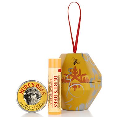 <p><a rel="nofollow noopener" href="https://www.burtsbees.co.uk/natural-products/gifts-and-kits-gifts-for-her/burt-s-classics-beeswax-gift-set.html" target="_blank" data-ylk="slk:Burt's Bees, £6.99;elm:context_link;itc:0;sec:content-canvas" class="link "><em>Burt's Bees, £6.99</em></a> </p>