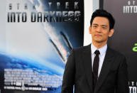 <p>Auch “Star Trek”-Kollege John Cho alias Lt. Hikaru Sulu setzte Anton Yelchin mit diesem Tweet ein Denkmal: „Ich habe Anton Yelchin so geliebt. Er war ein echter Künstler – neugierig, schön, mutig. Er war ein toller Kerl und ein großartiger Sohn. Ich bin am Ende.“ (Bild-Copyright: Frazer Harrison/Getty Images)</p>