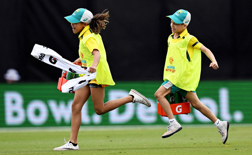 Chloe and Will Symonds, pictured here during an ODI between Australia and Zimbabwe in 2022.