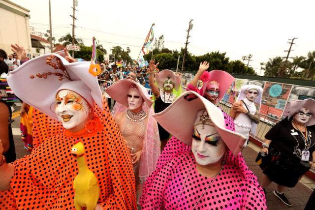 Sisters of Perpetual Indulgence cheered at Dodgers Pride Night