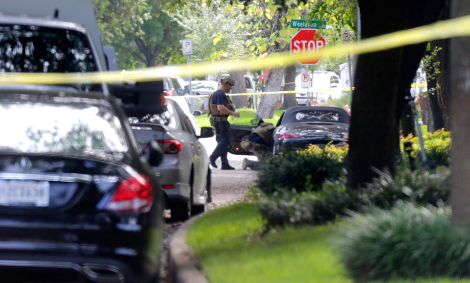 Shooting at a strip mall in Houston