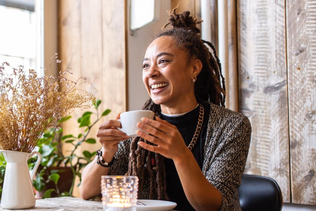 women drinking coffee