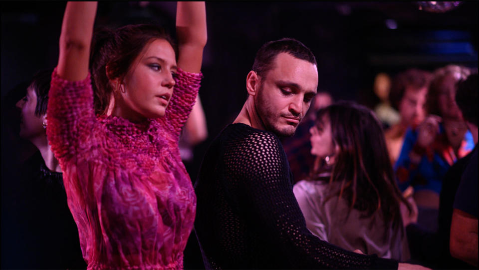 Franz Rogowski and Adele Exarchopoulos in Passages.