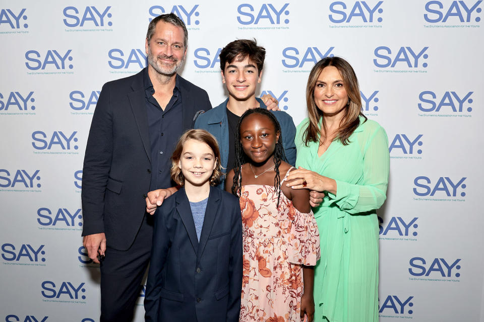 Peter Hermann and Mariska Hargitay pose with their children, August Miklos Friedrich Hermann, Andrew Nicolas Hargitay Hermann and Amaya Josephine Hermann (Jamie McCarthy / Getty Images)