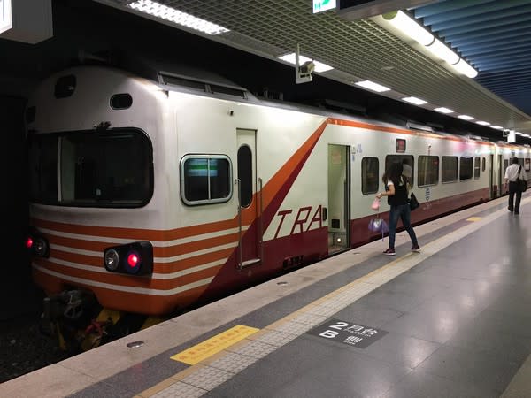 交通部台鐵局表示，EMU1200自強號將除役（資料照）。   圖：交通部台鐵局／提供