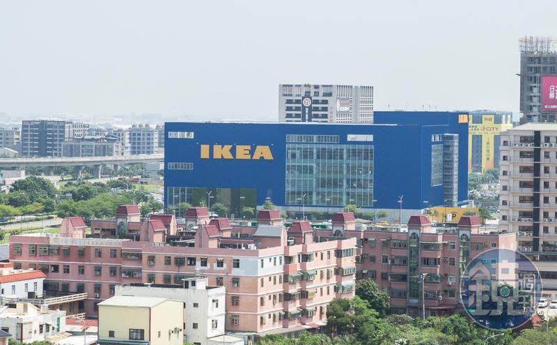 IKEA桃園店臨時公告店內要消毒，暫停營業一天。（本刊資料照）