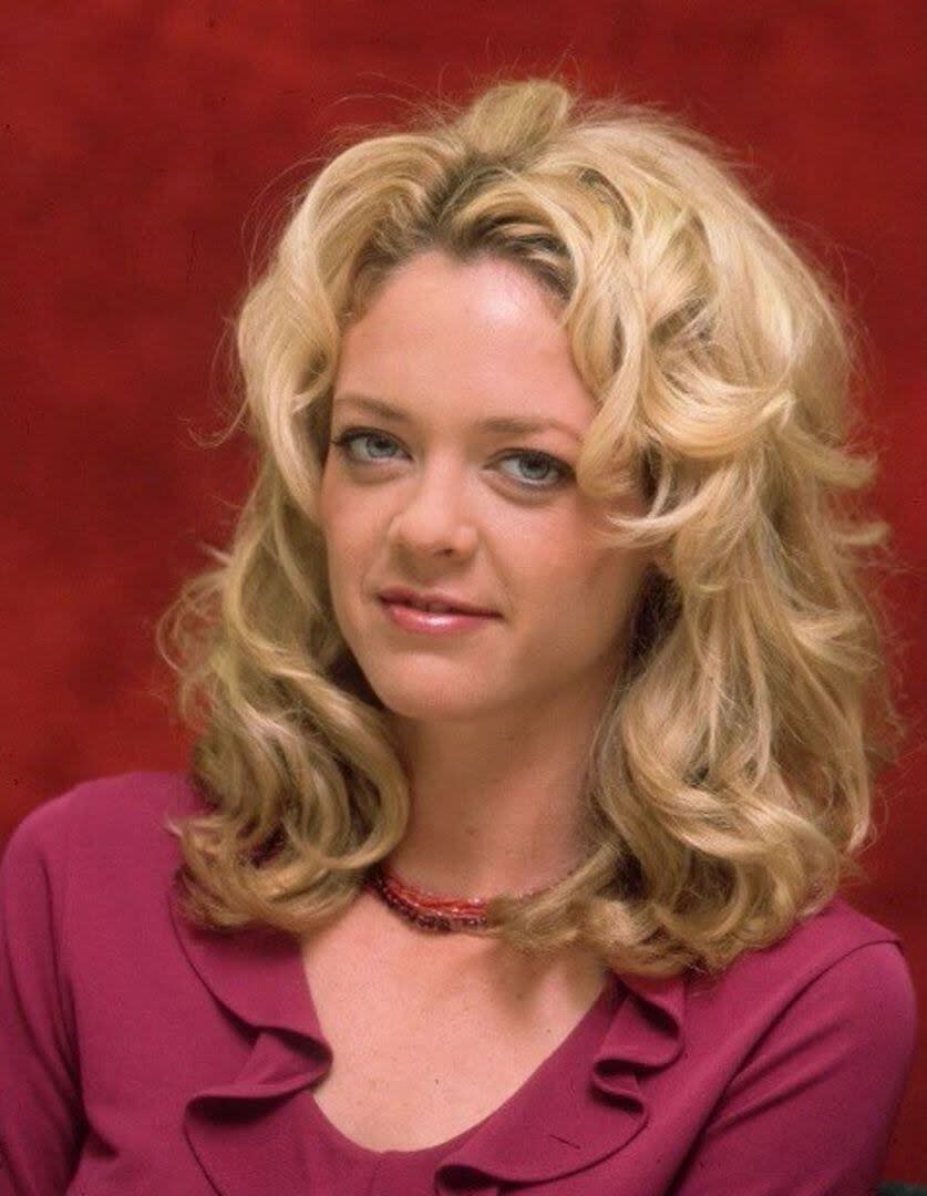  Lisa Robin Kelly