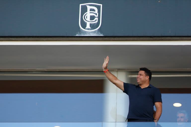 Saluda Ronaldo, en un Corinthians-Cruzeiro, dos equipos que lleva en el corazón