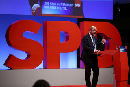 Germany's Social Democratic Party (SPD) leader Martin Schulz speaks during the SPD's one-day party congress in Bonn, Germany, January 21, 2018. REUTERS/Wolfgang Rattay